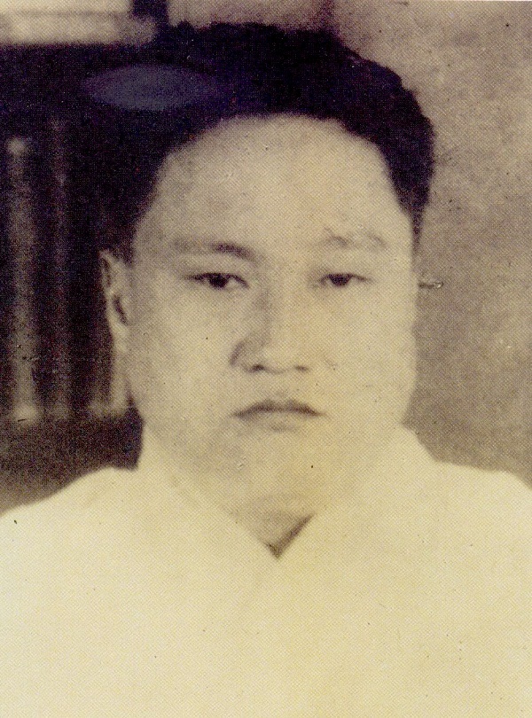 Hyun JinGeon.jpg